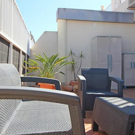 Global Properties, Impresionante Atico 8 Personas En
